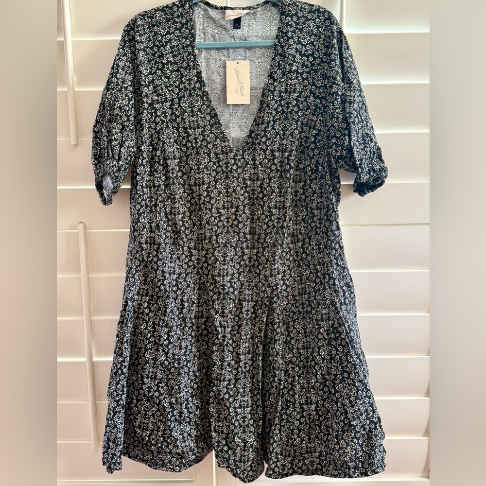 NWT Universal Thread 2XL Women’s Midi Floral Black Dress Cute
